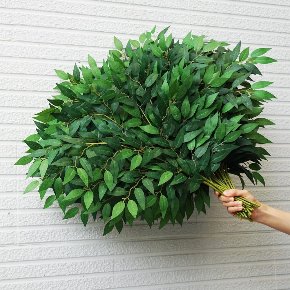 2991 32pcs Italian Ruscus Greenery Stems 68cm Faux Greenery Stems